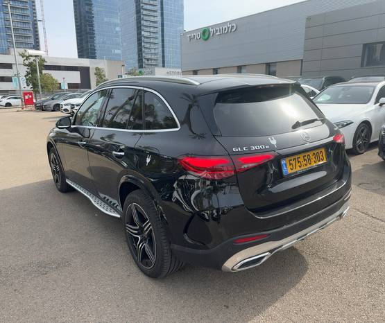 מרצדס GLC 2024 -  מבט אחורי 
