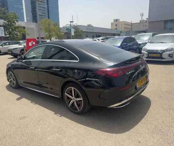מרצדס CLA EQ 2025 -  מבט אחורי 
